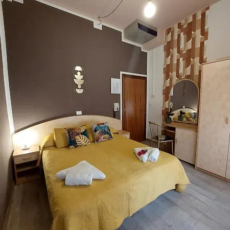 Hotel Maison Des Roses Cesenatico