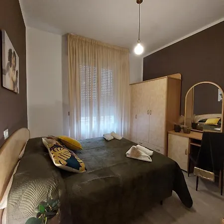 Hotel Maison Des Roses 3*