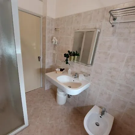 Maison Des Roses Cesenatico