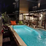 Maison Des Roses 3*