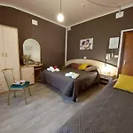Maison Des Roses 3*
