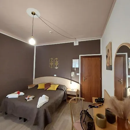 Maison Des Roses 3*