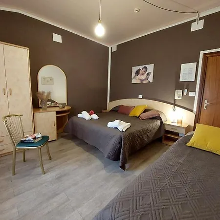 Maison Des Roses Hotel Cesenatico