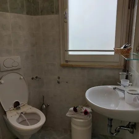 Szálloda Maison Des Roses 3*