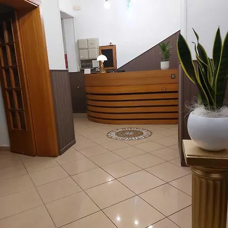 Maison Des Roses Szálloda 3*