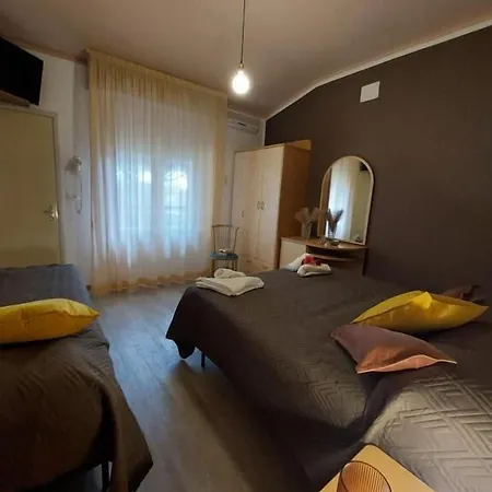 Maison Des Roses Hotel Cesenatico