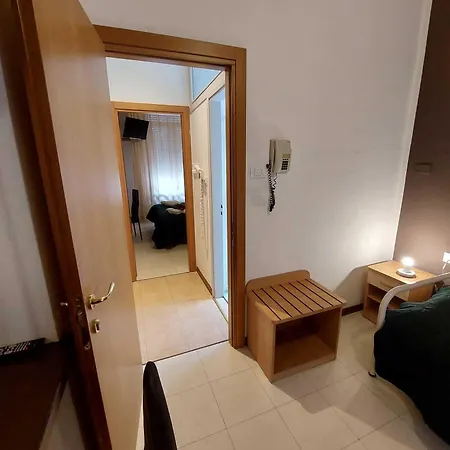 Maison Des Roses 3* 切塞纳蒂科