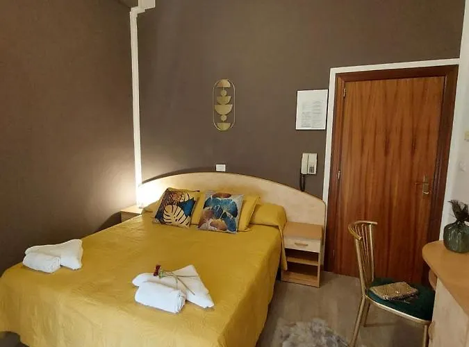 Maison Des Roses Hotel