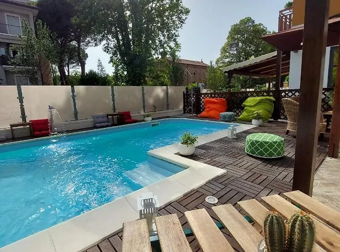 Maison Des Roses Hotel 3*