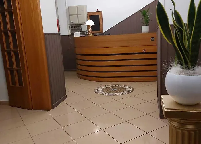 Maison Des Roses Hotel 3*