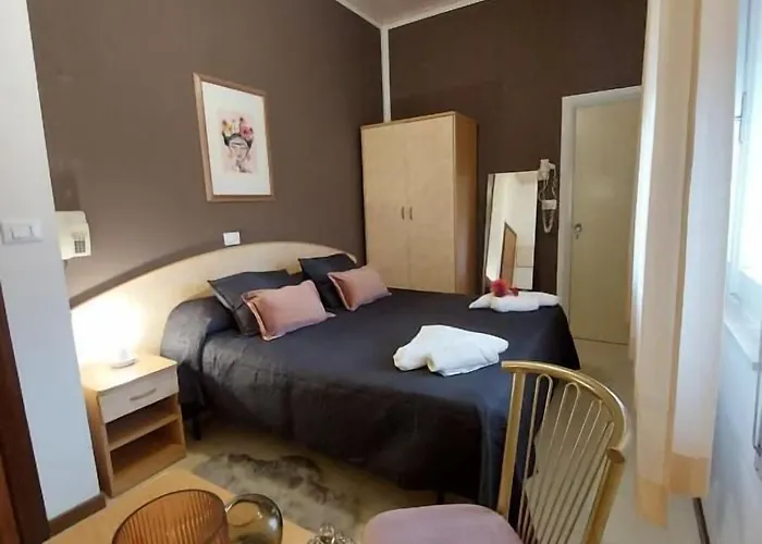 Maison Des Roses Hotel