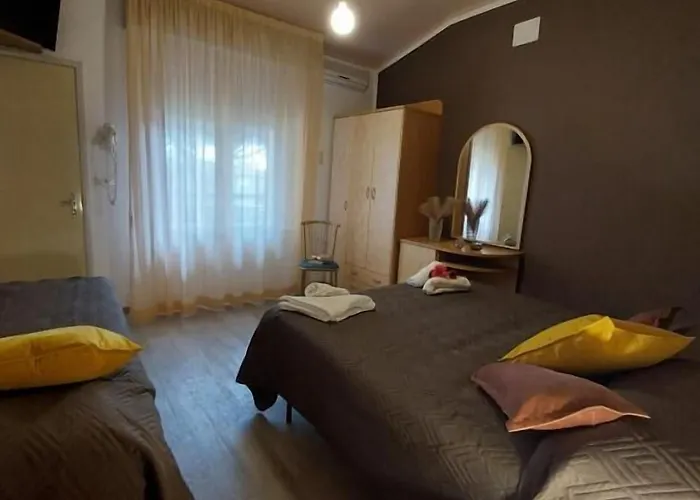 Maison Des Roses Hotel Cesenatico