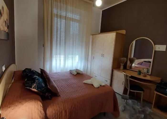 Maison Des Roses Hotel 3*