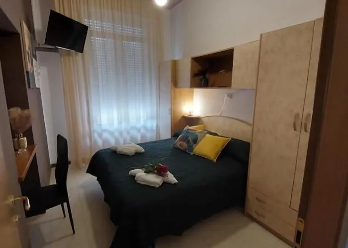 Hotel Maison Des Roses Cesenatico